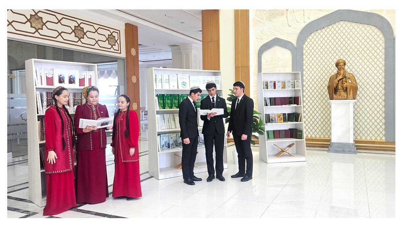 “Ajaýyp  neşirler”