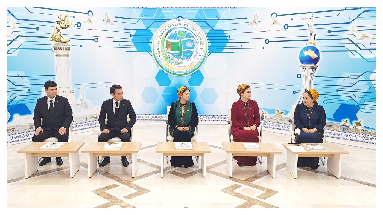 “Türkmenistanyň Halk Maslahaty-geňeşli iliň döwletli ýoly”