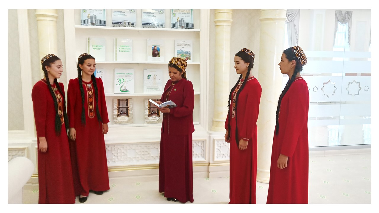 “Kitap-ruhy hazyna”