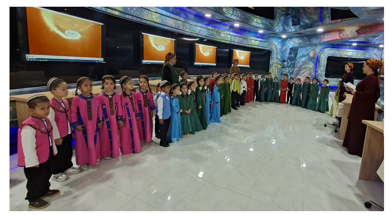 “Bagtyýar ýurdumyzyň bagtly çagalary”