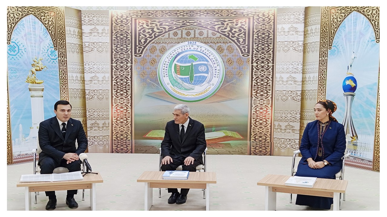 “Häzirki zaman jemgyýetinde zenanlaryň orny: durnukly ösüşiň bähbidine halkara hyzmatdaşlygy ösdürmek”