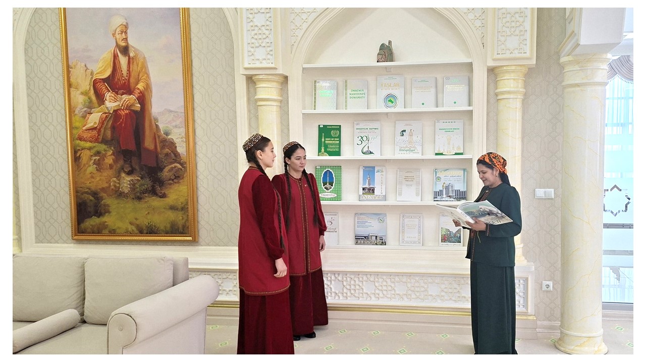    “Ýyndam sen-gözel sen, Ahalteke bedewim”