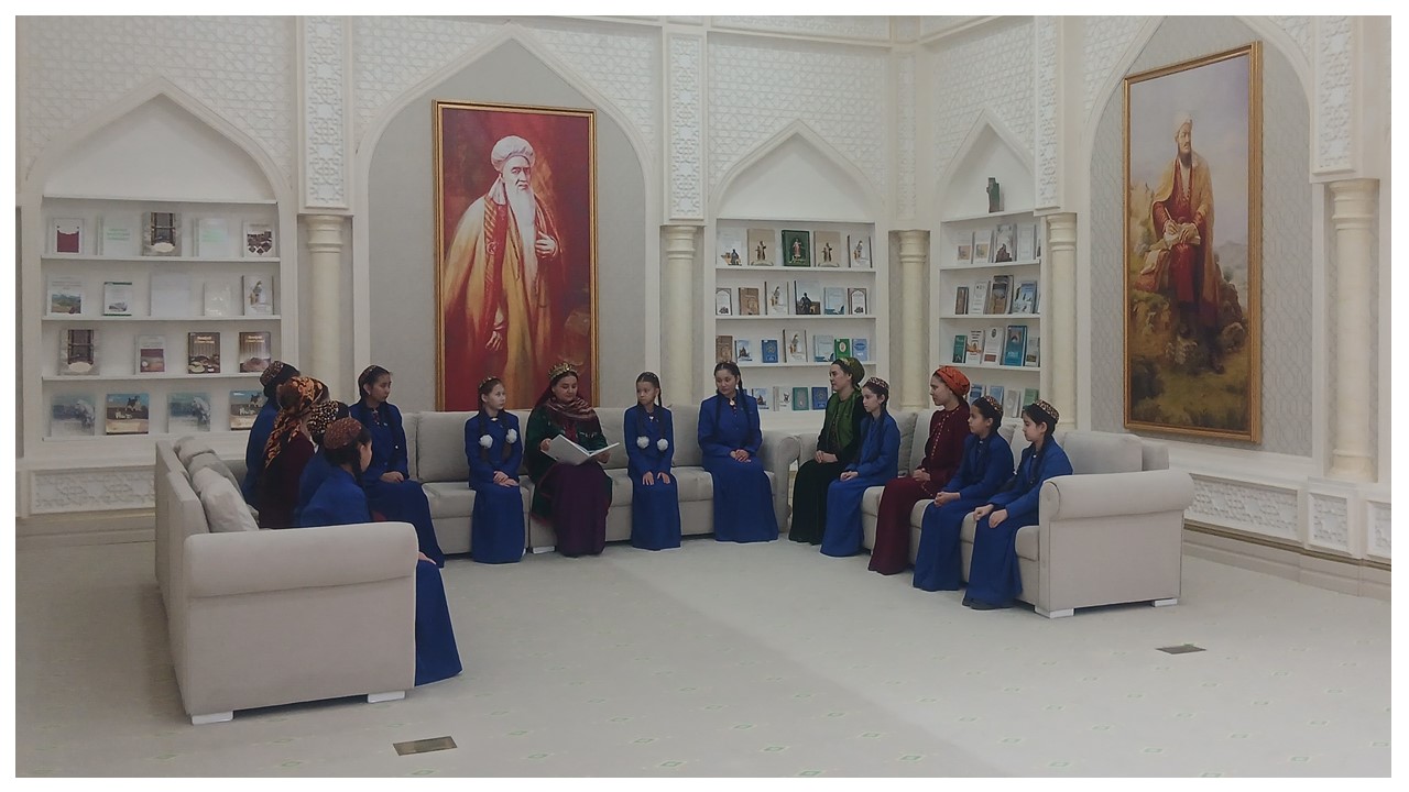 “Ýaş nesli milli ruhda terbiýelemekde kitaplaryň ähmiýeti”